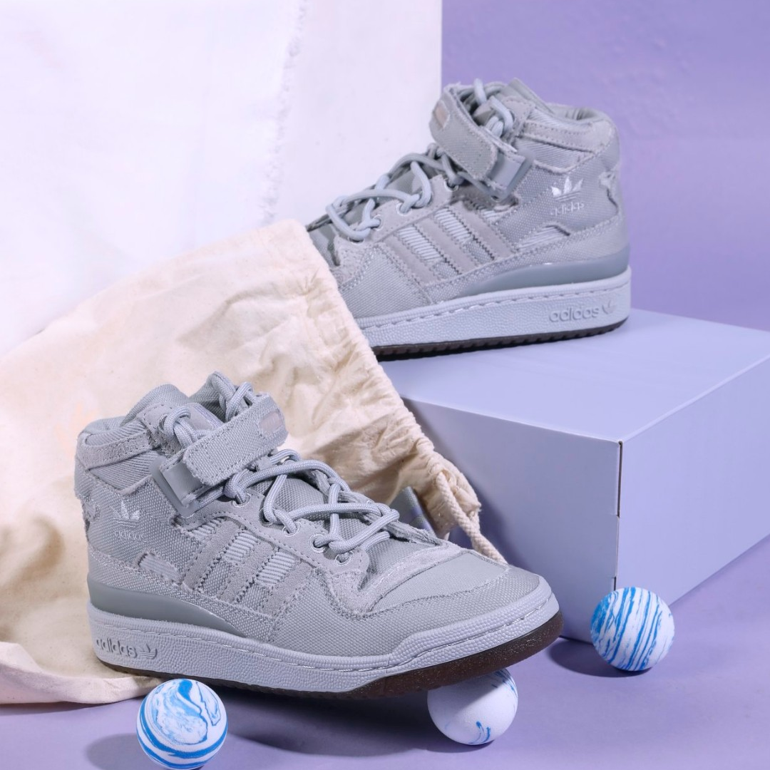 高帮休闲板鞋Adidas/阿迪达斯