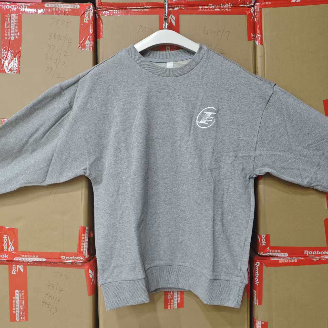 REEBOK锐步男子艾弗森刺绣印花纯棉毛圈圆领套头卫衣22FCR303UGGH