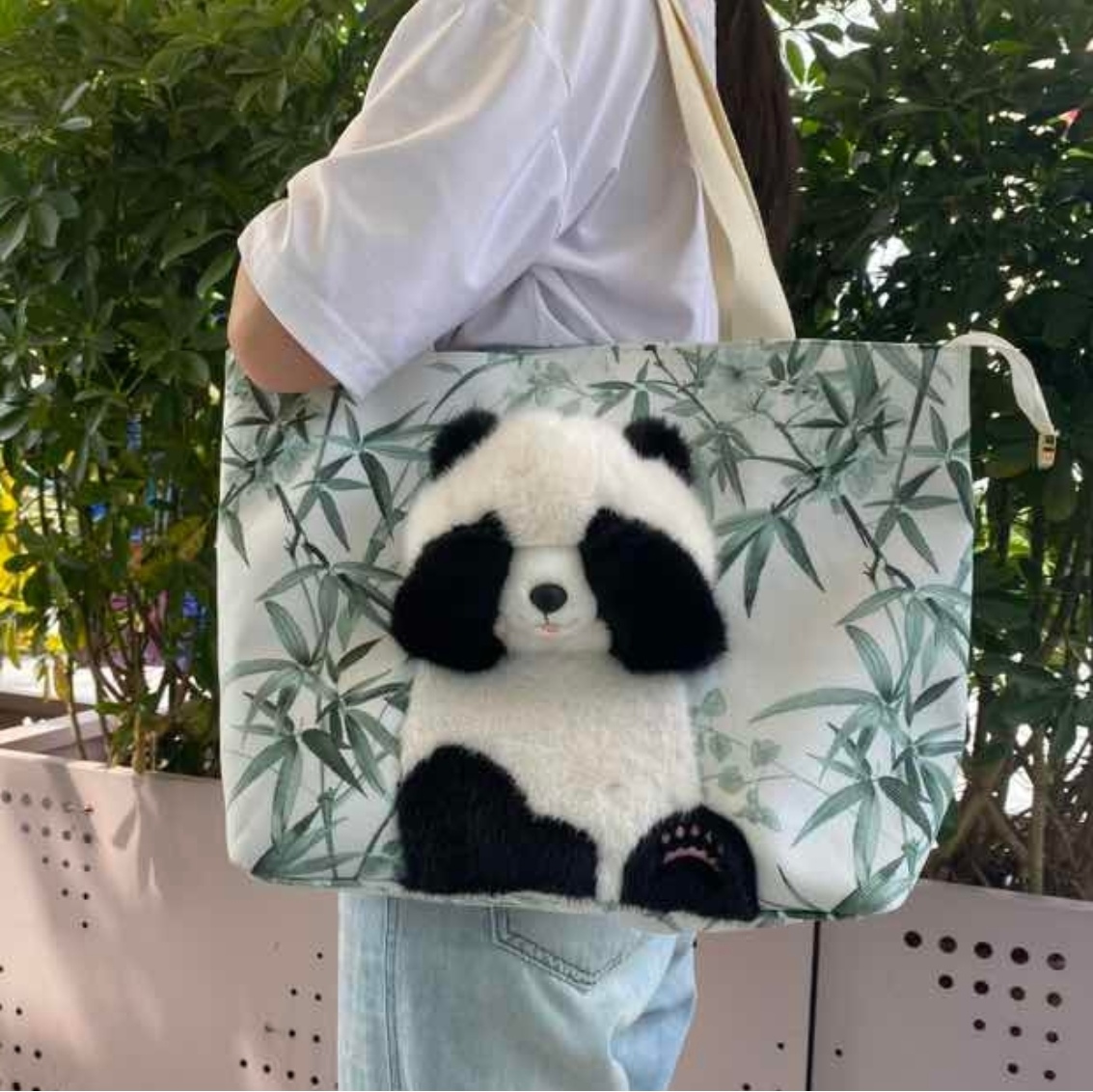 大熊猫新款卡通帆布包包大容量学生托特包单肩可爱立体熊猫通勤包