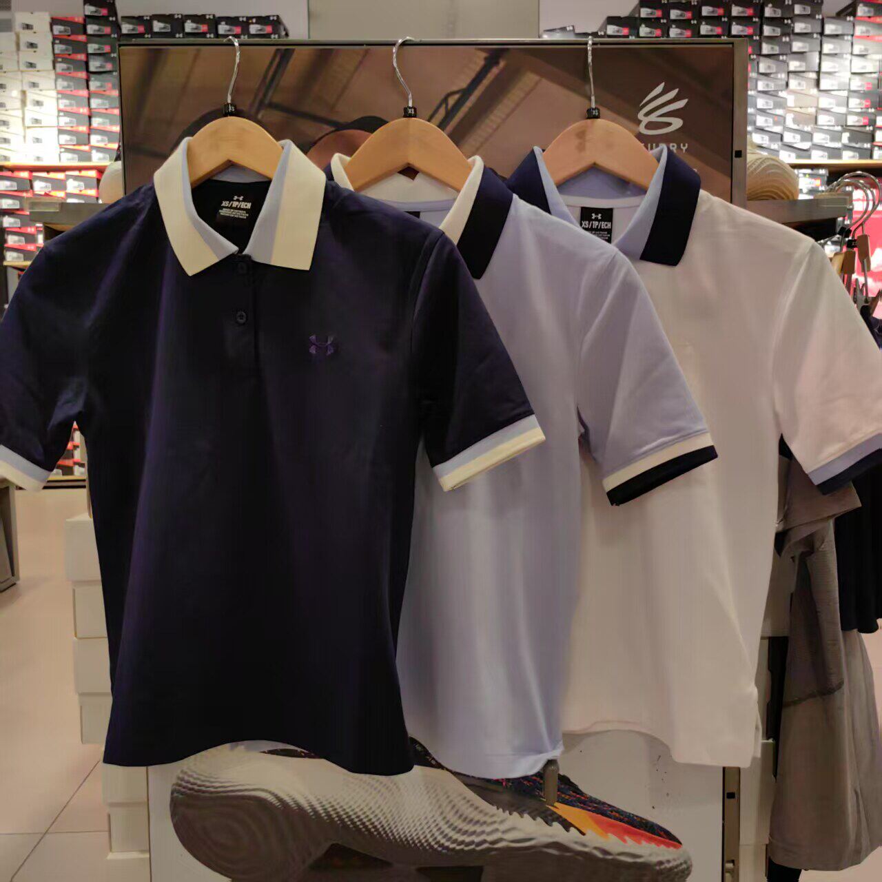 UA 安德玛女子春夏新品户外休闲刺绣LOGO短袖T恤POLO衫 6007600