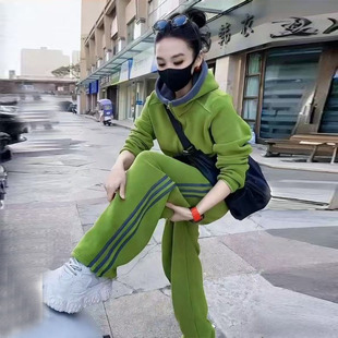 女秋冬加厚时髦洋气减龄连帽卫衣开衫 两件套 休闲运动套装 网红时尚