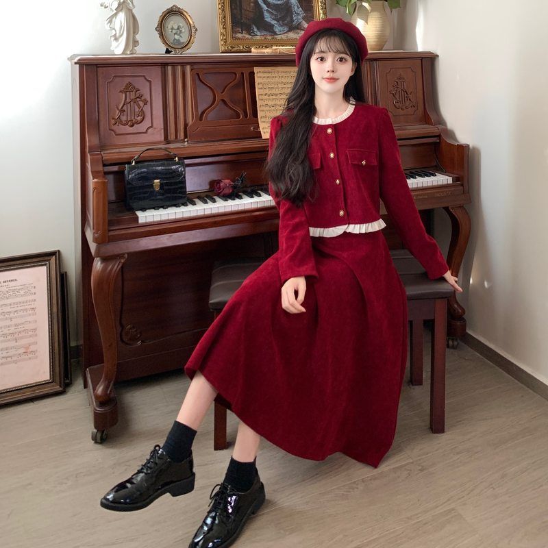 秋冬季小香风套装裙子显瘦上衣大码胖mm法式红色灯芯绒半身连衣裙