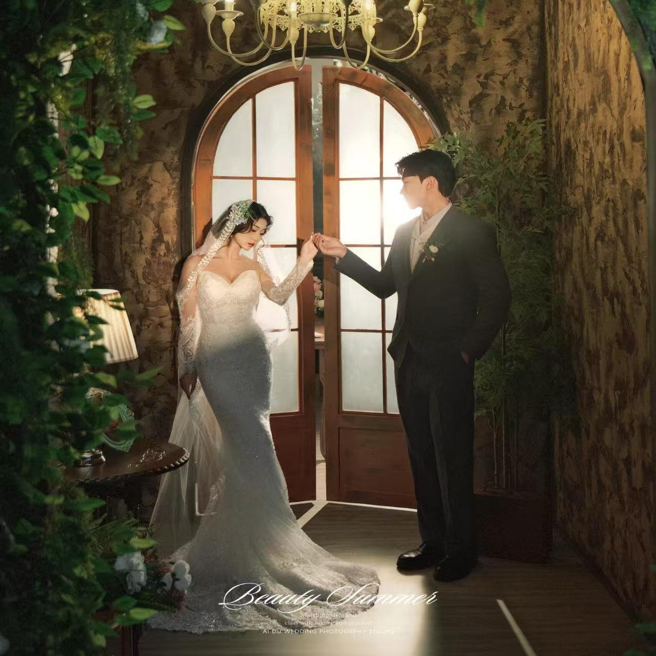 新款法式复古婚纱实景制作自拍馆换装馆古风体验馆实景摄影棚装修