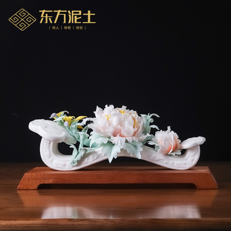 《吉祥如意》陶瓷花摆件