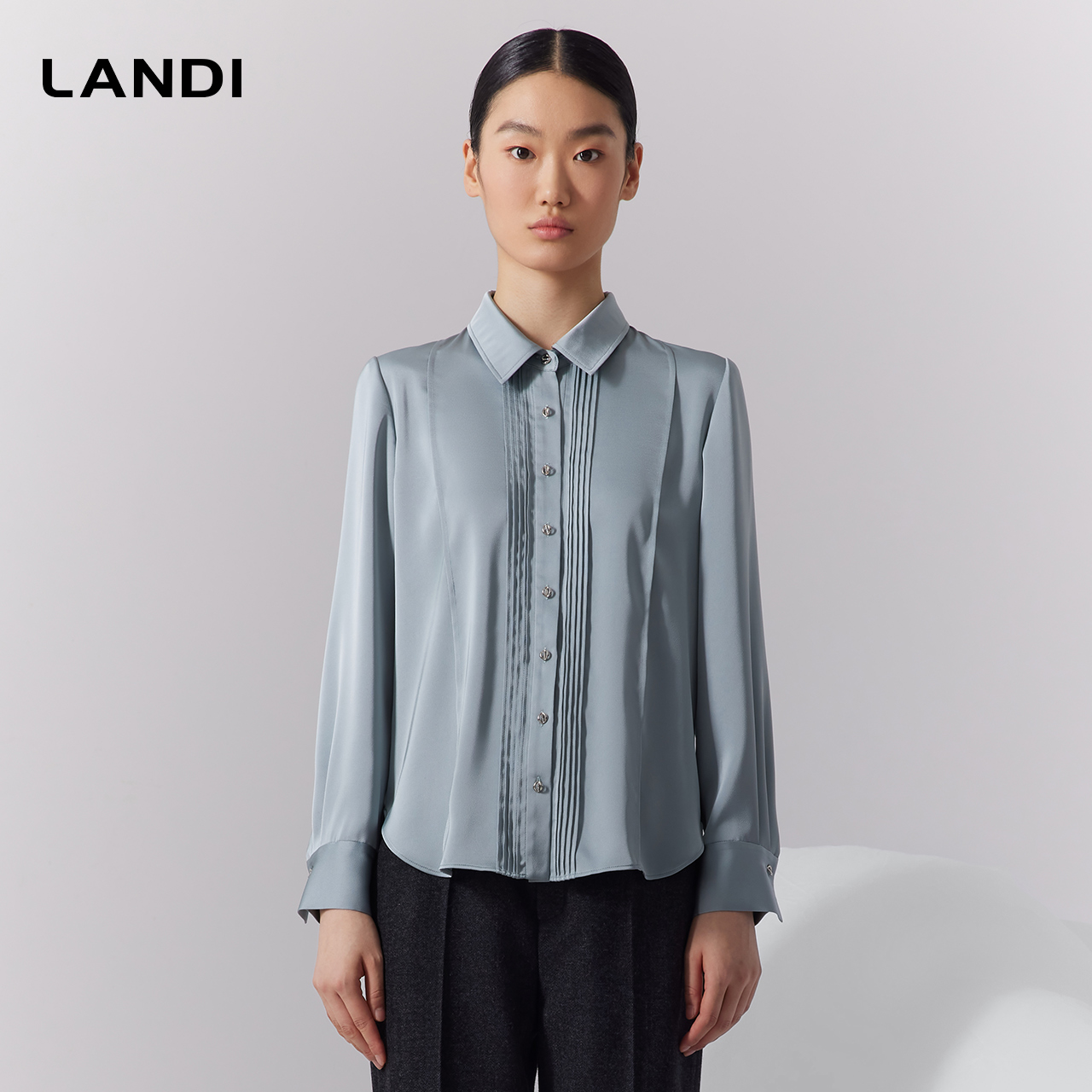 LANDI蓝地Polo领缎面设计感风琴褶通勤长袖衬衫女垂感上衣秋新品