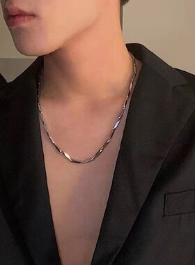 高级感菱形项链男女小众颈链Men's women's diamond necklace