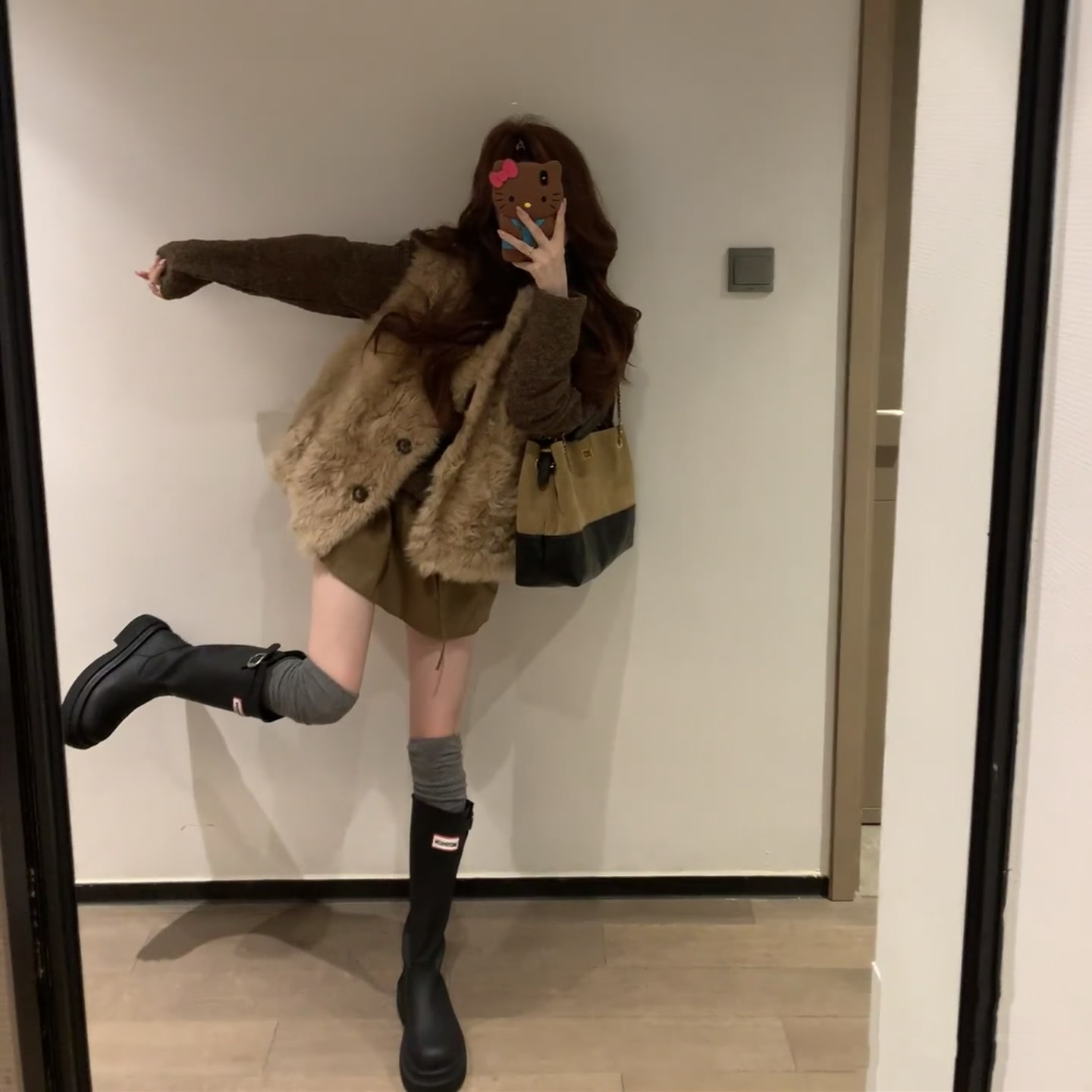 2025仿羊卷毛皮毛一体马甲女上衣百搭托卡毛毛环保皮草气质坎肩