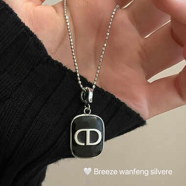 s925纯银字母cd吊坠潮流ins风简约高级感毛衣网红爆款轻奢