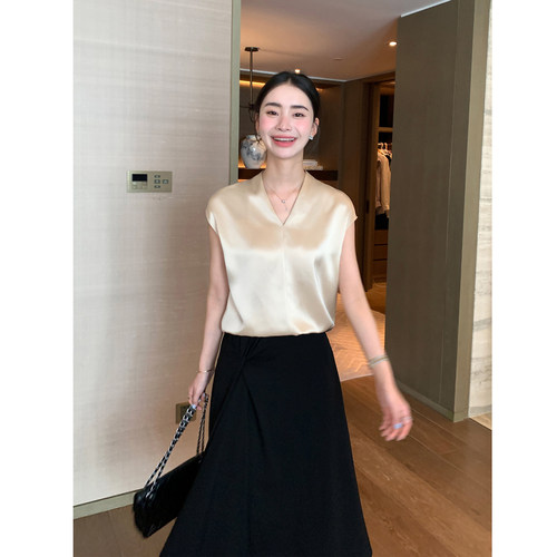 Mave*高智穿搭|缎面醋酸V领套头衬衫女高级感气质宽松背心上衣