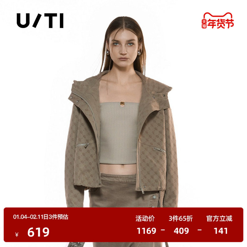 U/TI植绒满版短款风衣女装复古老花抽绳连帽外套尤缇2025秋季新款,女装/女士精品,风衣,淘宝优惠券,粉丝福利购,淘宝优惠卷