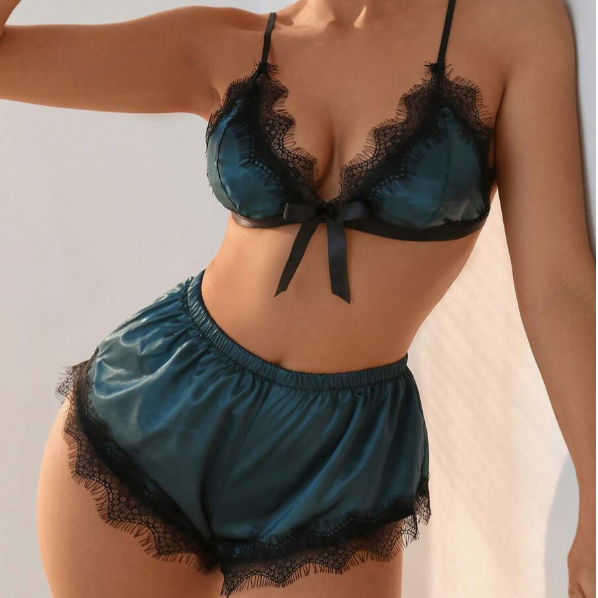 法诺姿性感蕾丝边绑带文胸套装女深V聚拢短裤两件套