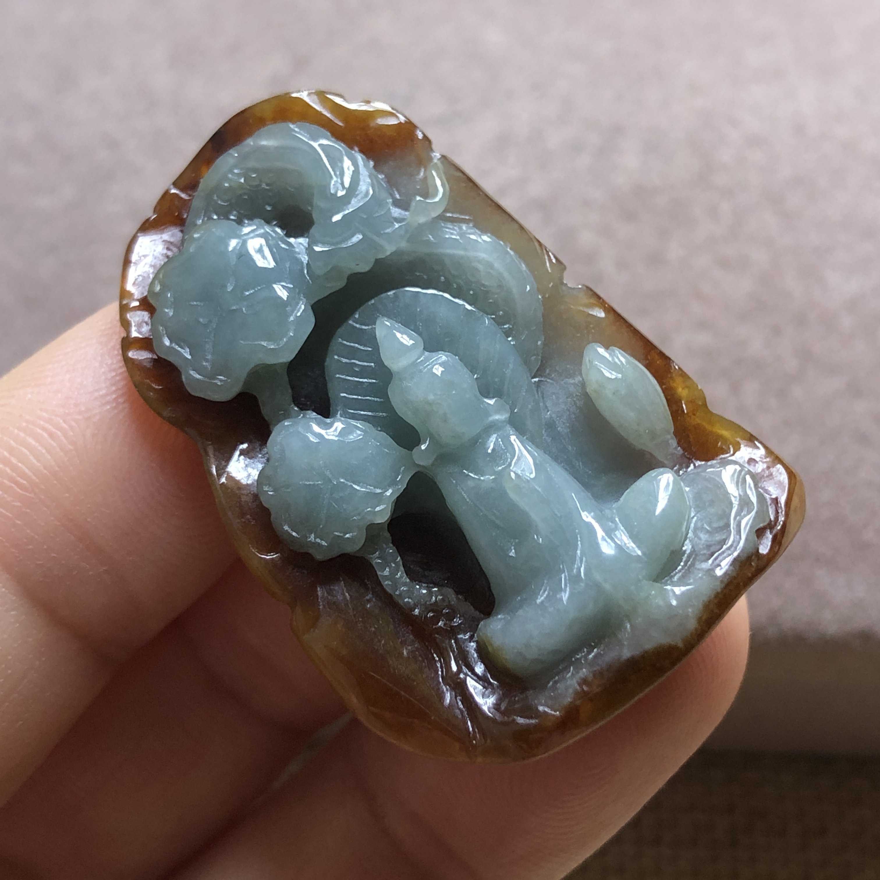 缅甸玉石A货翡翠玉雕文玩冰糯种黄皮双彩巧雕无相观音挂件吊坠