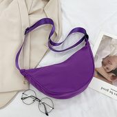 2023新款 潮饺子包尼龙斜挎包包女轻便小挎包腋下包百搭上课单肩包