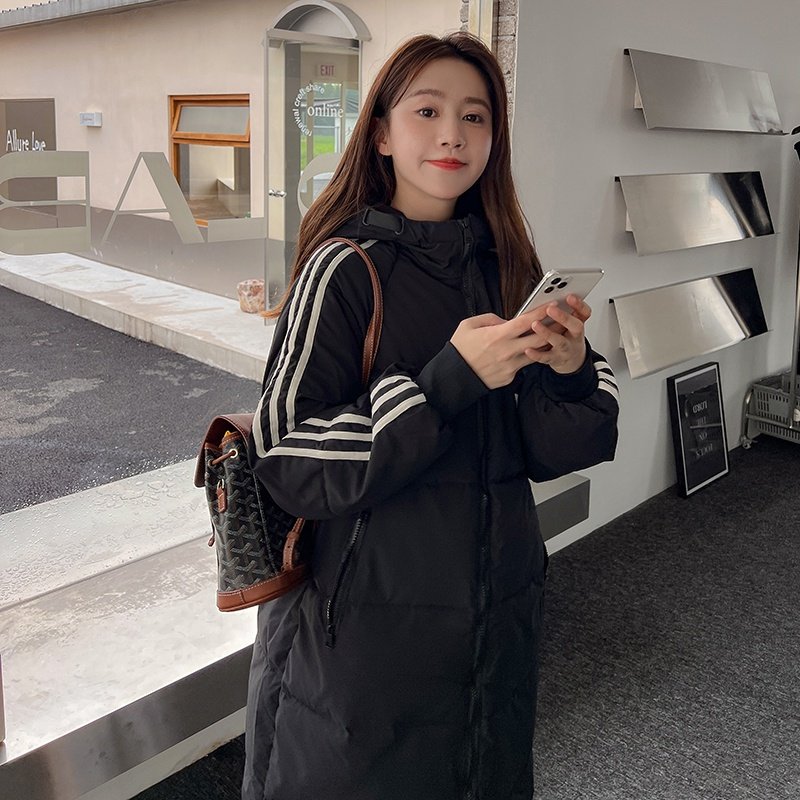 冬季新款韩版宽松显瘦大码ins白鸭绒长款过膝三条杠羽绒服外套女
