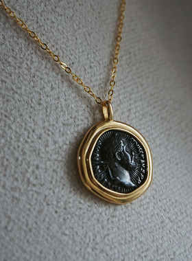 小众复古高级感古币项链 S925纯银手工浮雕圆牌人像锁骨链老钱风