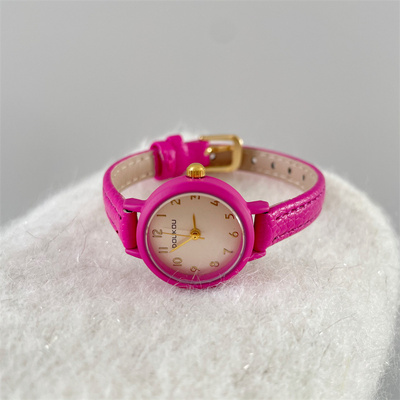 多巴胺色系手表女款2025新款