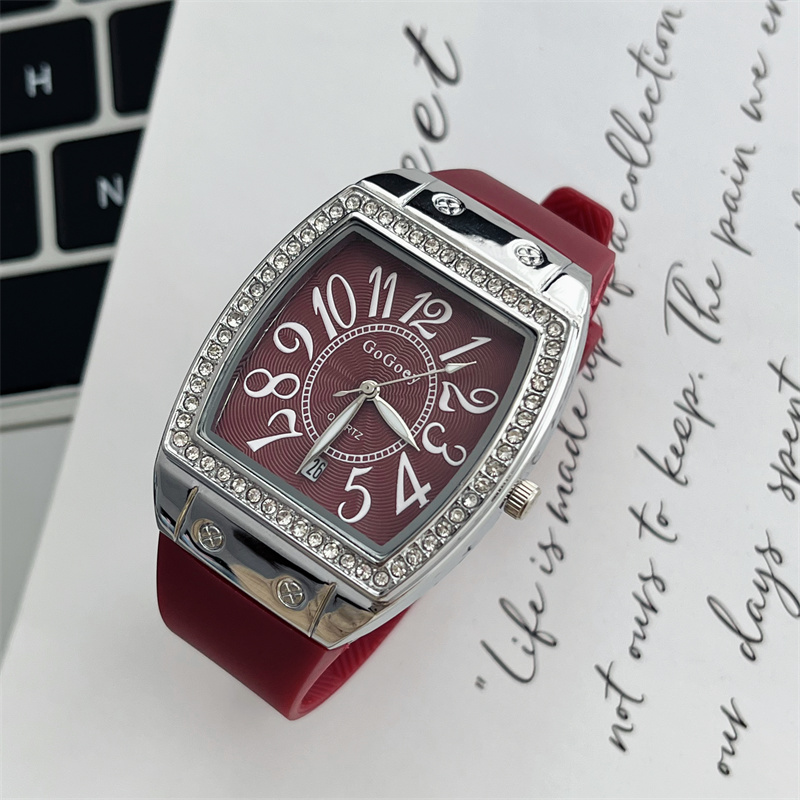 2025新款多巴胺本命年红色手表女