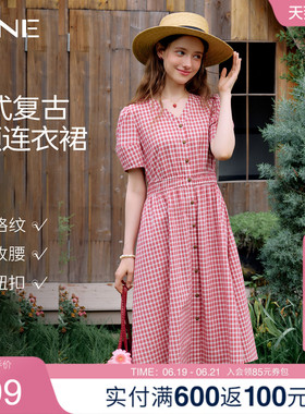 KBNE法式红色格纹连衣裙女2026夏季新款小个子V领短袖收腰长裙子