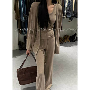 宽松显瘦背心外套高腰长裤三件套女2026早秋新款时尚百搭休闲套装