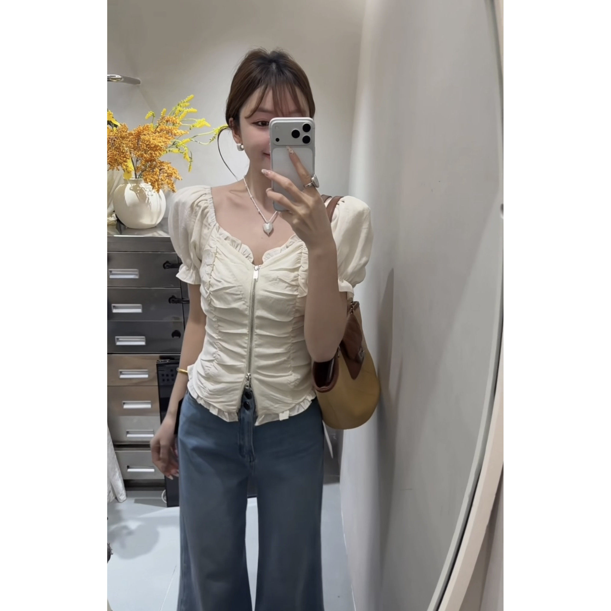 韩系法式拉链方领泡泡袖短款显瘦2026夏季新款上衣气质女潮配发圈