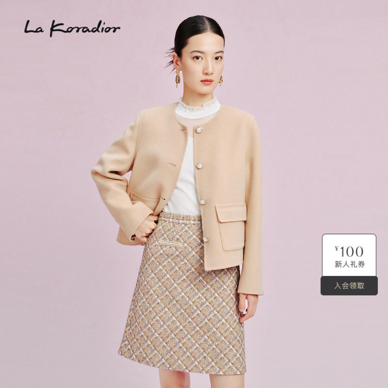 【羊毛】La Koradior拉珂蒂简约冬季新款单排扣短上衣圆领外套女