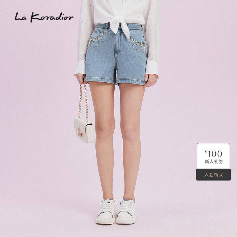 La Koradior拉珂蒂通勤气质2025夏舒适棉质简约百搭牛仔短裤女
