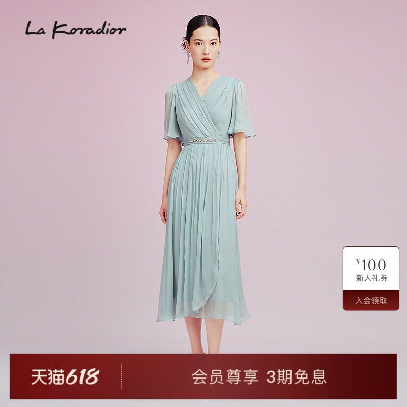 Lakoradior拉珂蒂2025夏季新款100桑蚕丝飘逸真丝丝绸连衣裙女