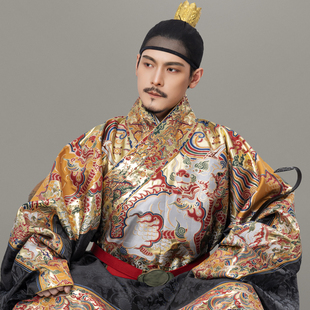 控弦司洞庭四季 花卉纹金地回首獬豸袍妆花纱传世明制曳撒定制汉服