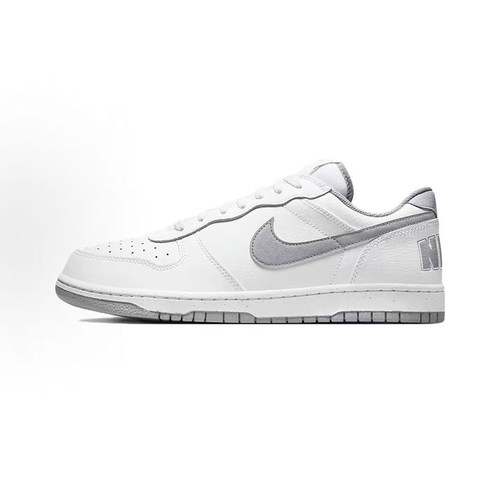 耐克男低帮复古轻便板鞋