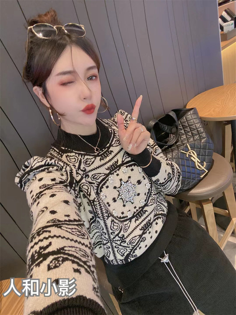 毛衣1014  欧洲站2022秋冬新款女装泡泡袖重工钉珠花色复古针织衫