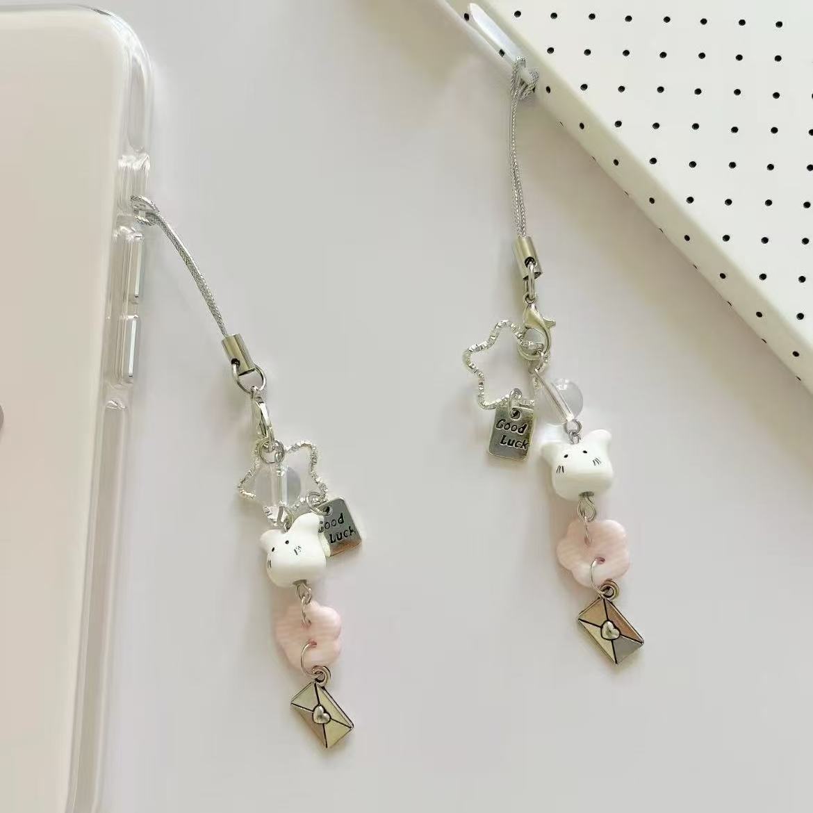 粉色小兔咪一封来自小兔咪的表白信pink手机链挂件咕本链卡册