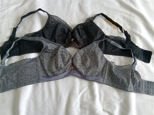 女软钢圈文胸内衣大胸显小C杯
