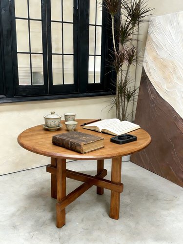 北欧简约现代设计师款实木餐桌椅组合家用圆桌饭桌