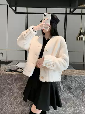 2021 new winter imported Merino fur one female short lamb fur V collar young leather coat
