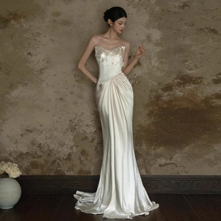 法式缎面抹胸婚纱高级感品质新娘订婚结婚设计小众迎宾礼服裙长裙