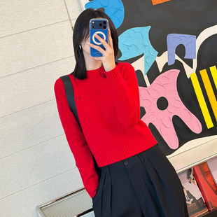 超显白显气质 撞色刺绣针织衫 绮窈26早春新款 新年红长袖