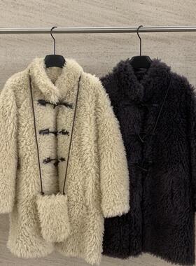 清仓 399 元【YUXI严选】立领牛角扣皮毛一体羊羔毛短外套配包包