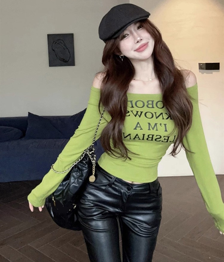 纯欲辣妹性感一字肩上衣女秋季