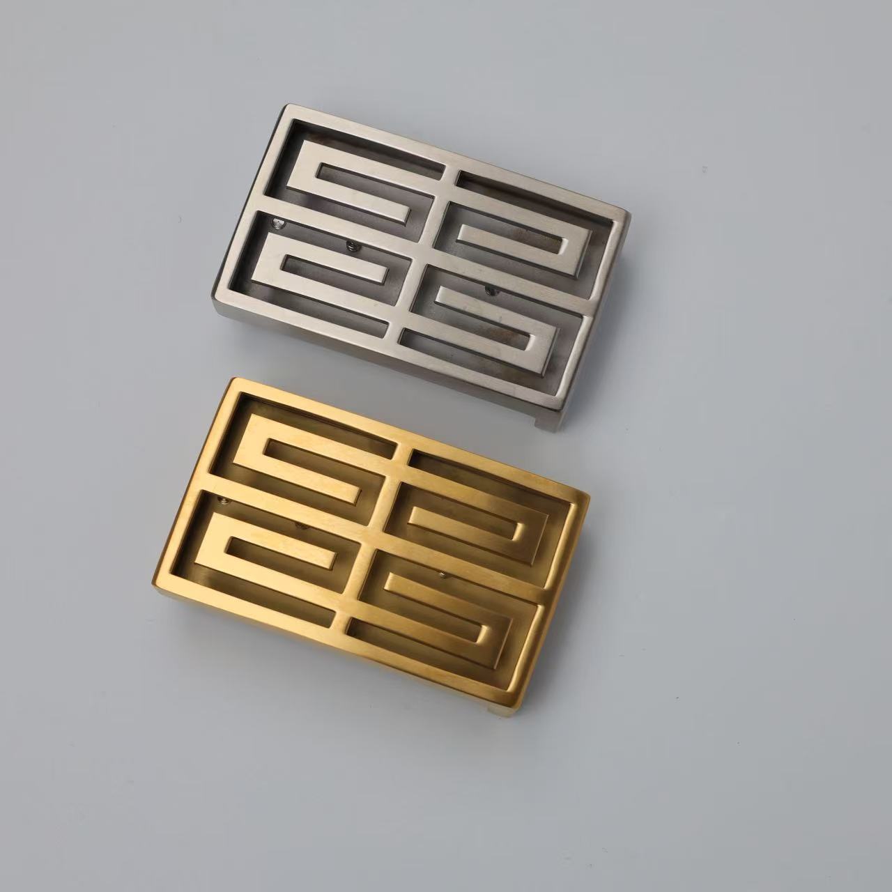 3.8cm不锈钢皮带扣男士平滑扣板扣字母内穿皮带打孔扣头