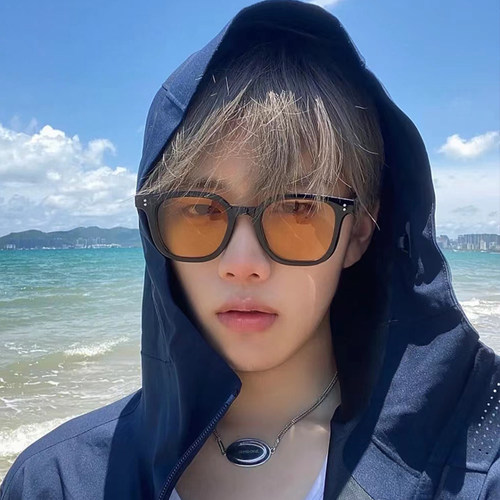 防紫外线方形时尚男墨镜