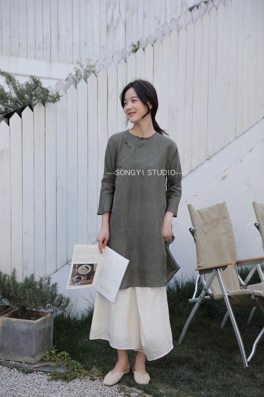 新中式A版丝麻提花圆领连衣裙