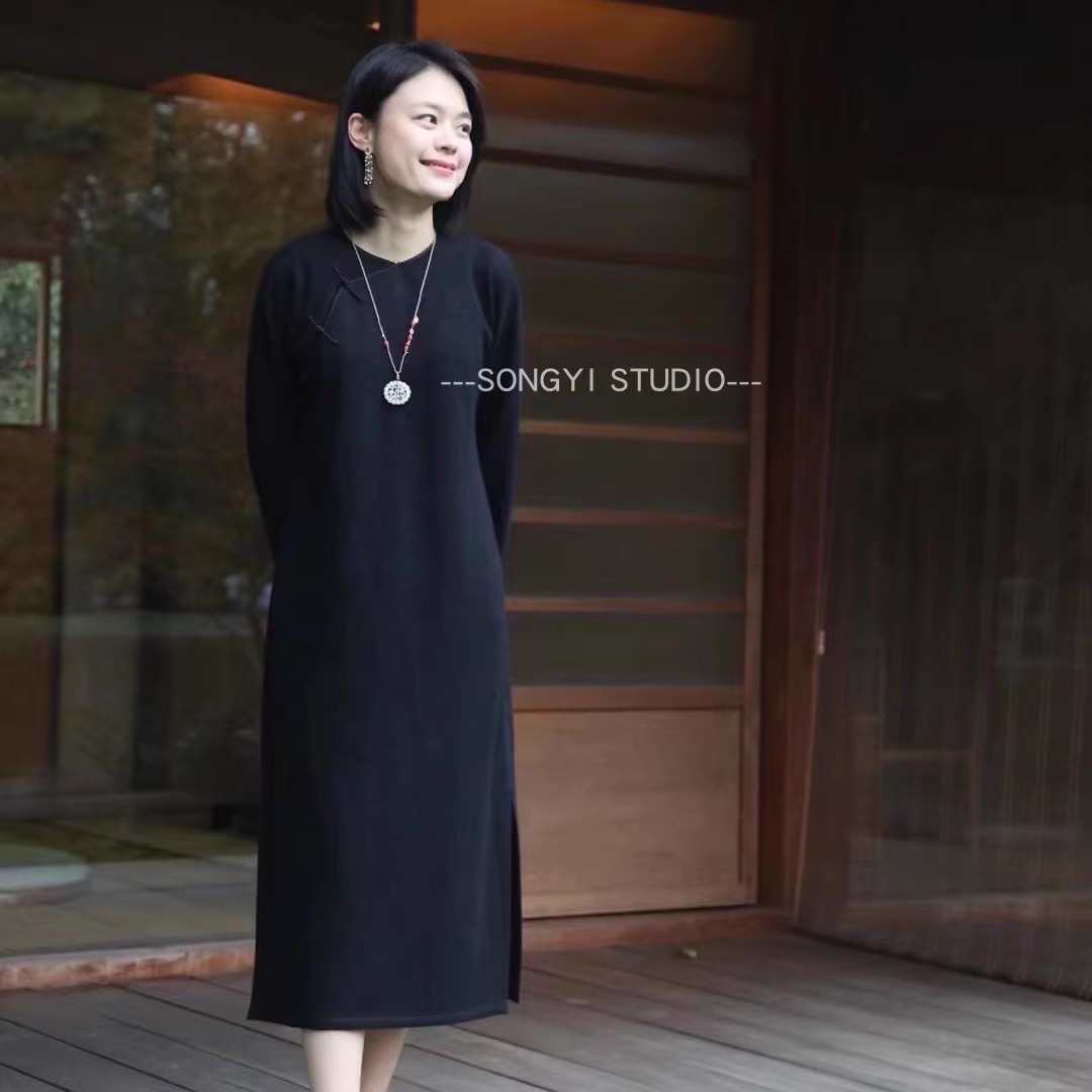 新中式羊毛混纺斜襟盘扣连衣裙