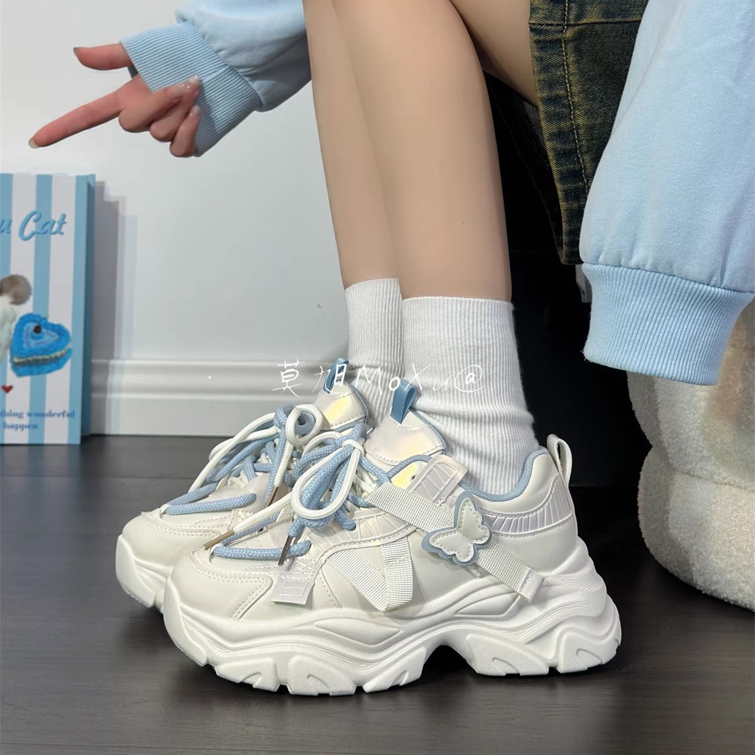 爆款白蓝蝴蝶加绒厚底老爹鞋女ins小众复古运动鞋防水百搭休闲鞋