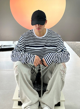 亲季新款航海风条纹印花平纹针织圆领长袖T恤男宽松时髦打底衫潮