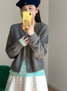 Vaoom-极简风拉链设计圆领超显白色系针织开衫（含100羊毛）V215