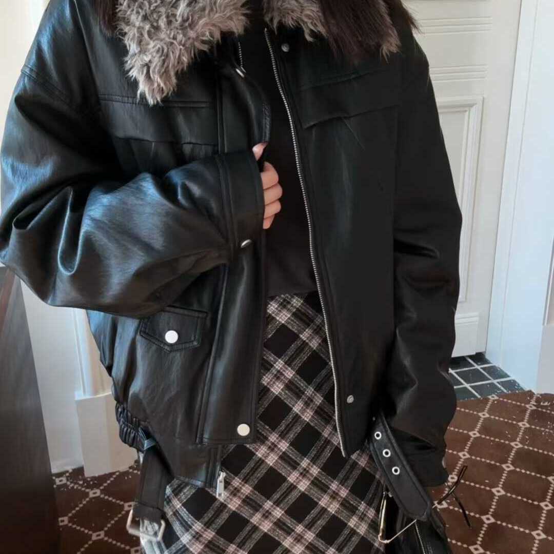 MUCH-芙萱韩系新款翻毛领撞色设计中性风皮衣保暖羽绒服外套f6985