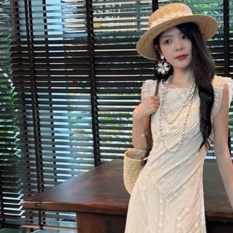 轻奢法式蕾丝设计感连衣裙夏季飞飞袖新款遮肚显瘦高级感长裙女装