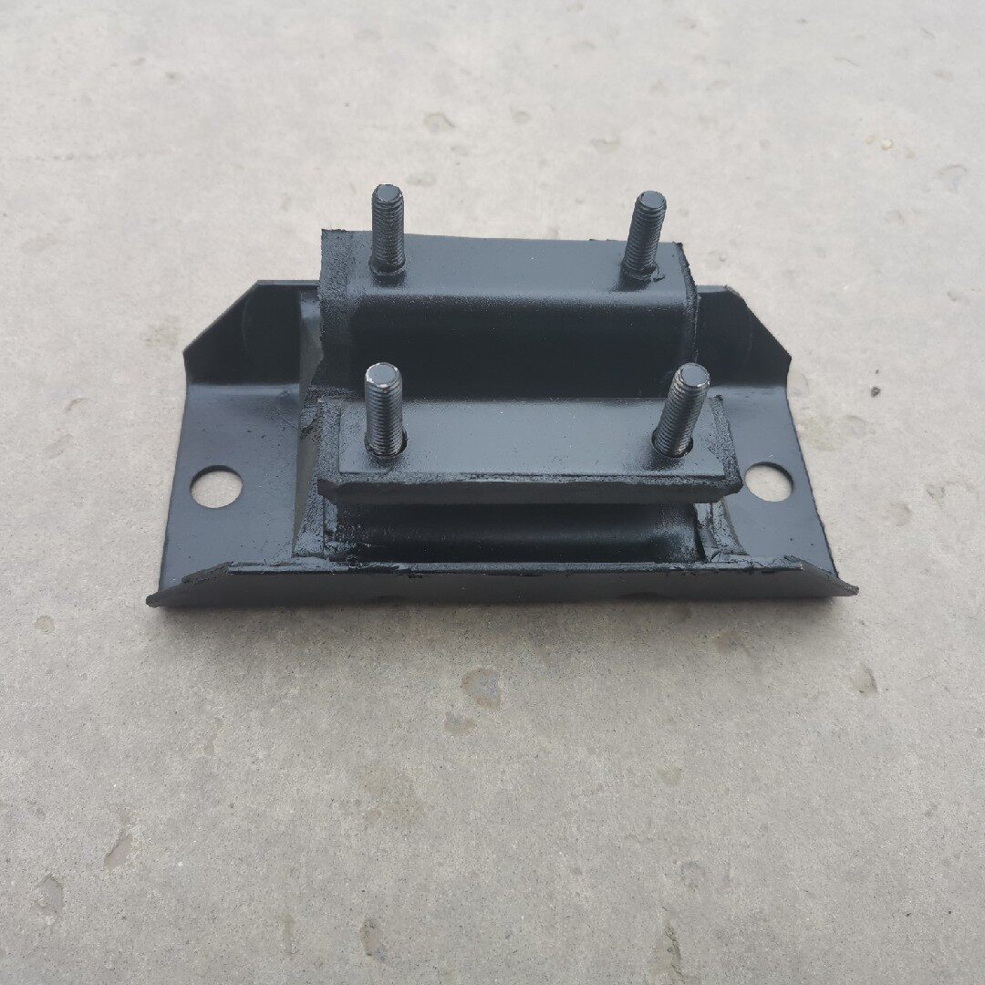 切诺基213/2500/2700四缸六缸北汽骑士变速箱胶垫波箱支架机爪垫