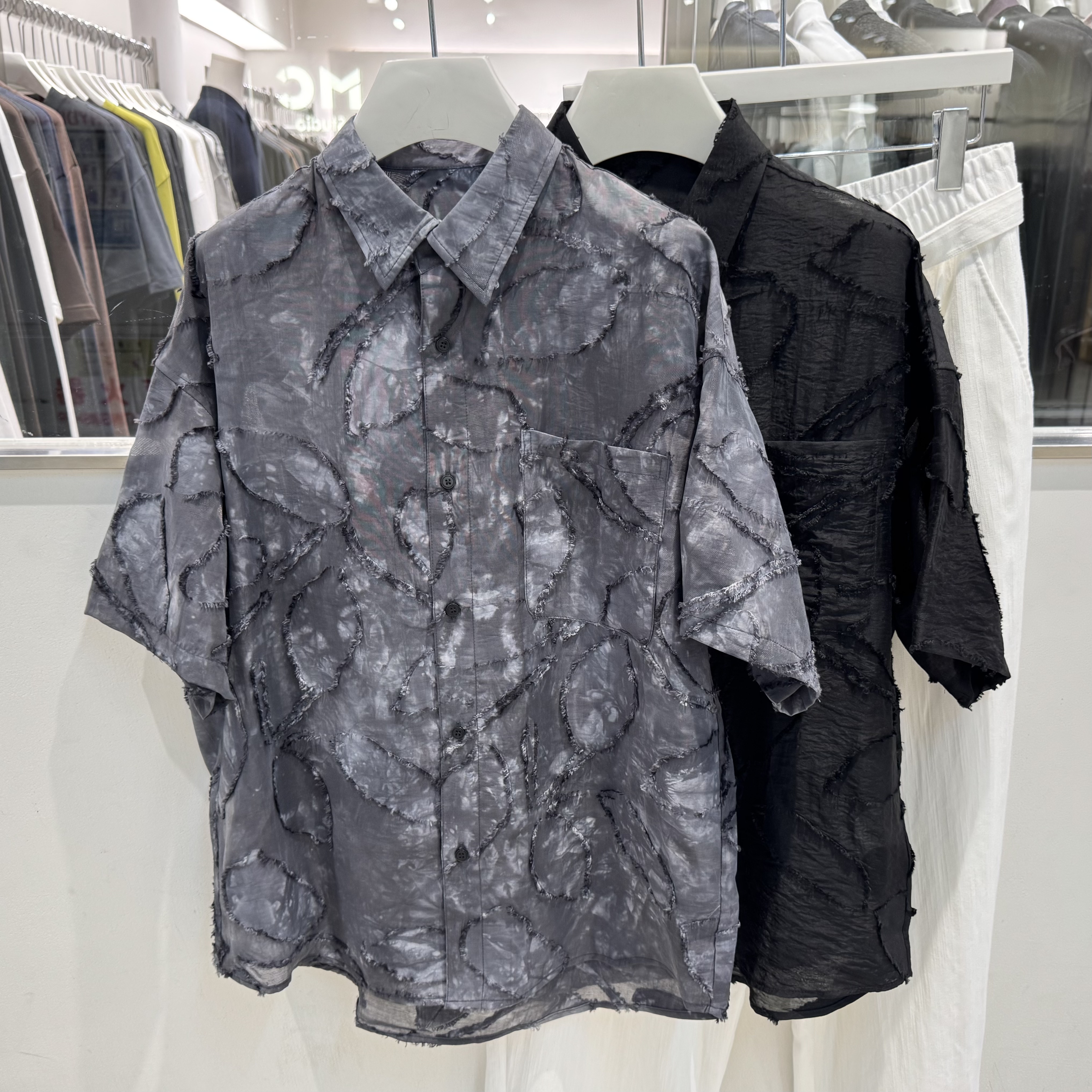 2026夏季莱赛尔日系复古激光烧花凹凸肌理高级感透气痞帅短袖衬衫