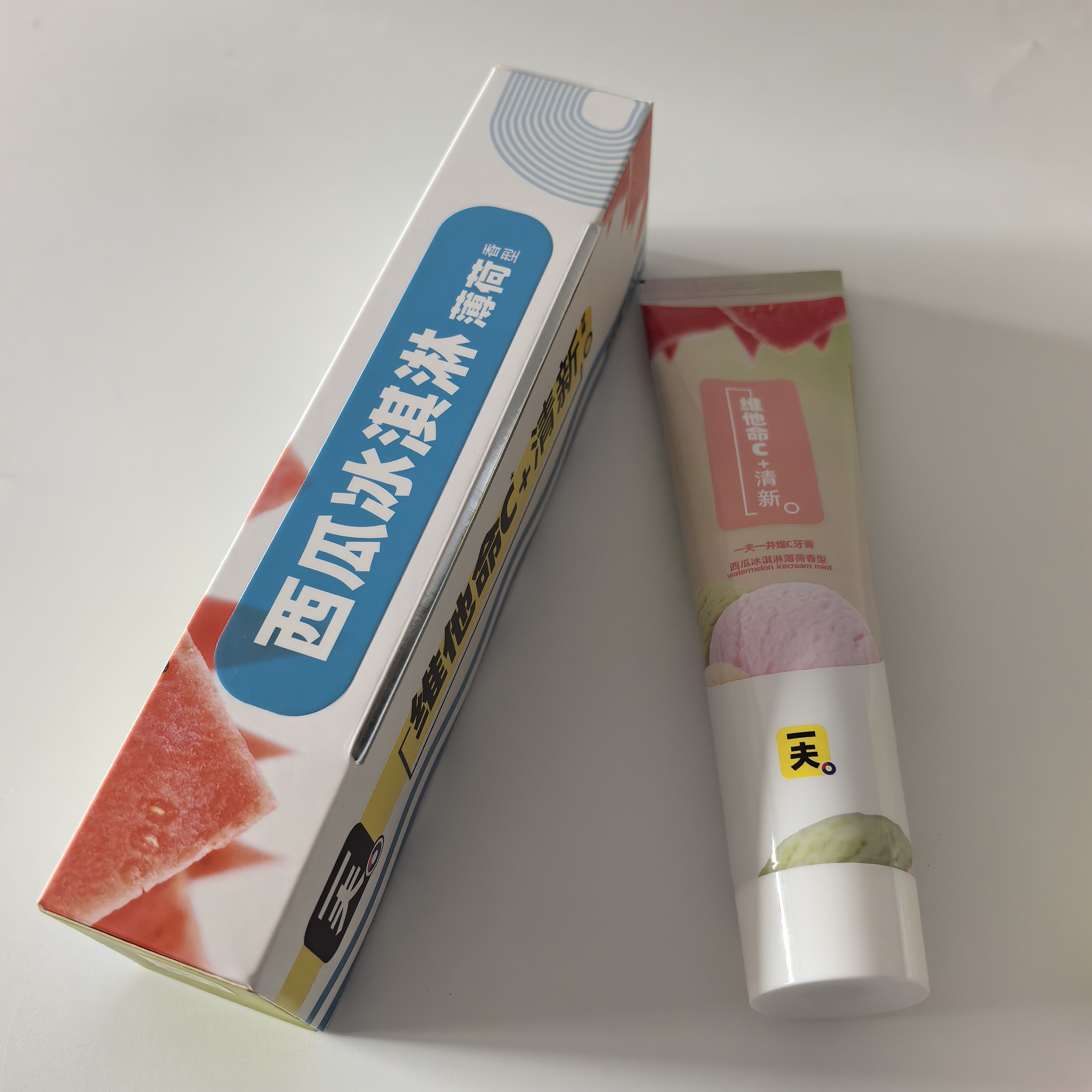 一夫一井牙膏美白去渍清新口气鲜沁水蜜桃西瓜冰激凌薄荷柠檬